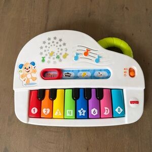 Fisher Price Laugh And Learn Silly Sounds Light Up Piano Keyboard Toy